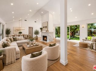 19621 Wells Dr, Tarzana, CA 91356