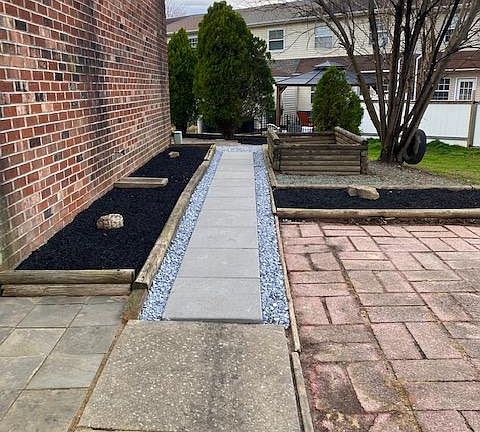 4th image of 19 Brighton Ct