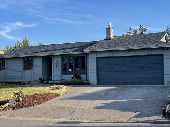 12061 SE Sunnycreek Ln, Clackamas, OR 97015