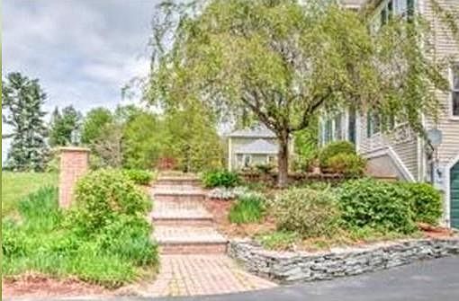 3rd image of 3 Ganley Dr