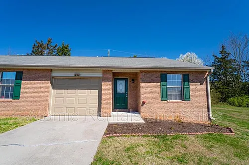 334 Hawthorne Oaks Way Photo 1