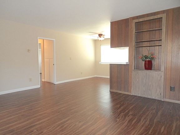 2nd image of 1057 Diamond St APT 3