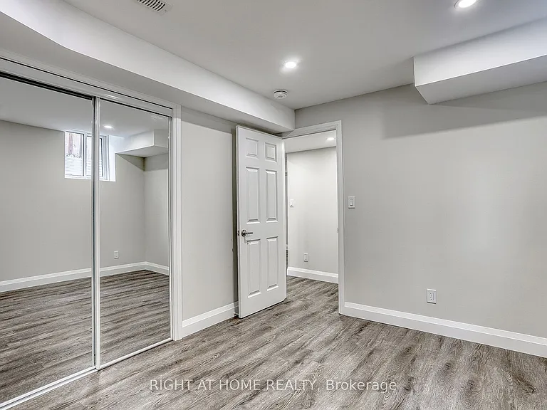 37 Brockman Cres #BASEMENT — Photo 11