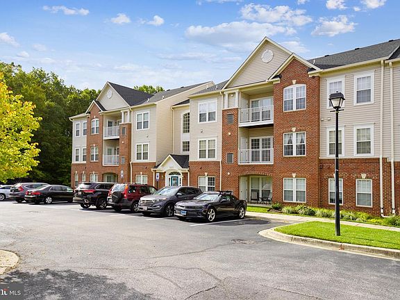 3rd image of 2493 Amber Orchard Ct E Unit 302