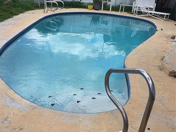 3rd image of 1388 Sandalwood Dr