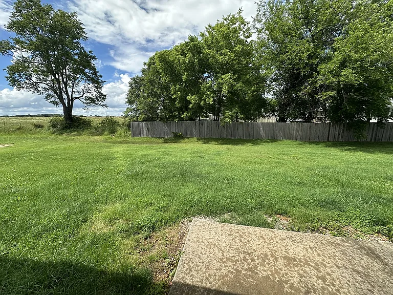 415 W Westgate Dr — Photo 11
