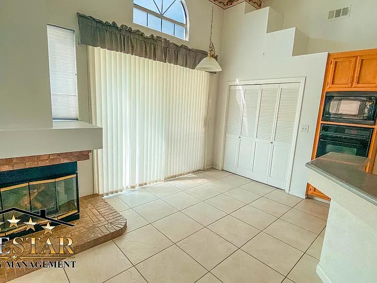 8501 Tamworth St — Photo 22