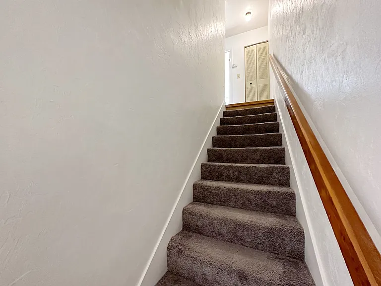 301 NW 13th Ave #5 — Photo 7