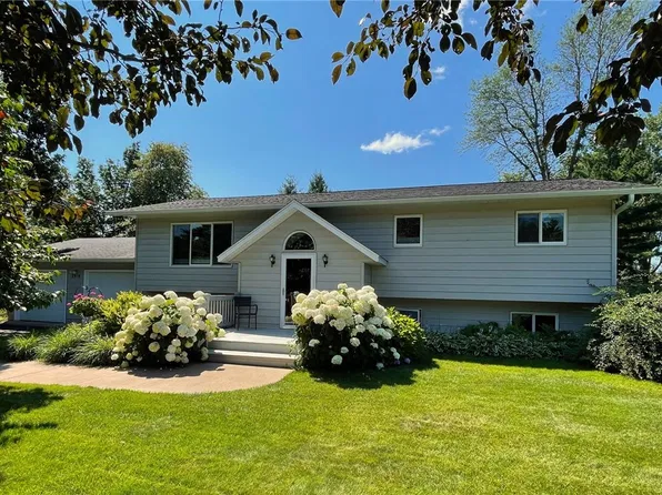 2918 S Plum Tree Circle, Menomonie, WI 54751