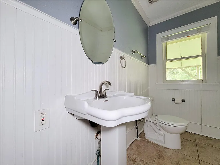 508 W Lang St — Photo 20