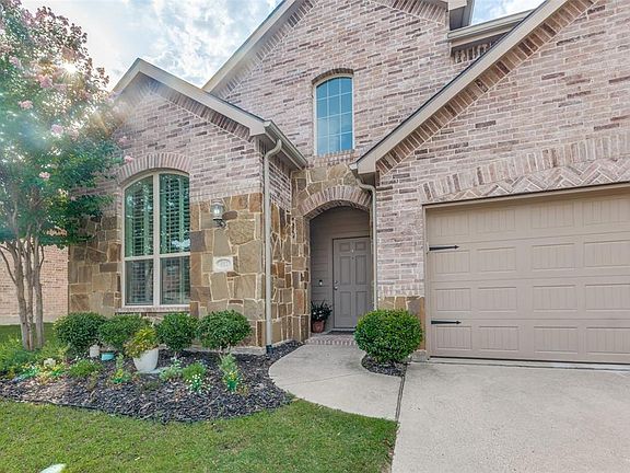 Welcome To 612 Ricochet Drive!