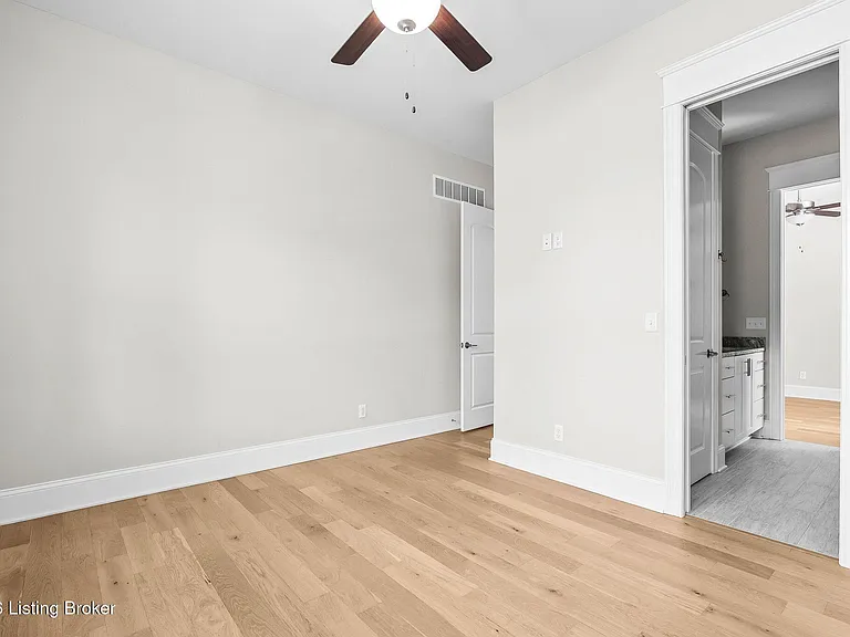 6204 Moonseed St — Photo 35