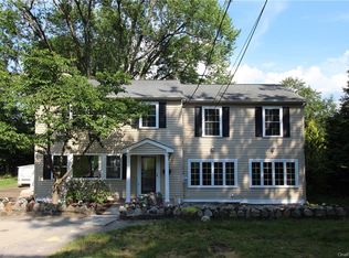 9 Northridge Rd, Cortlandt Manor, NY 10567