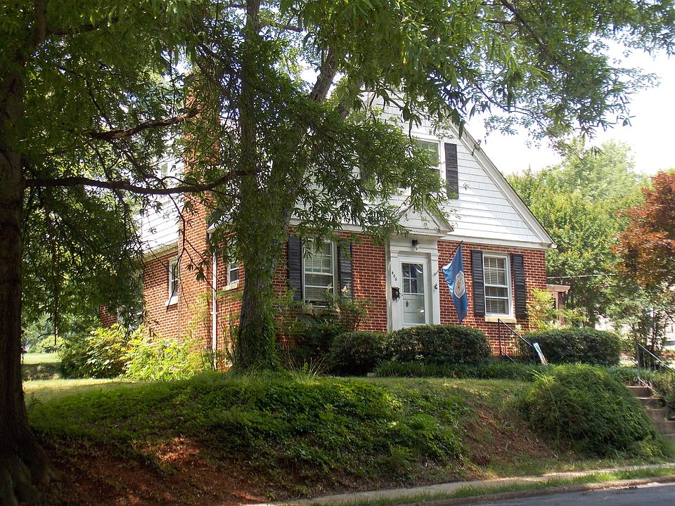 1st image of 406 Westwood Dr