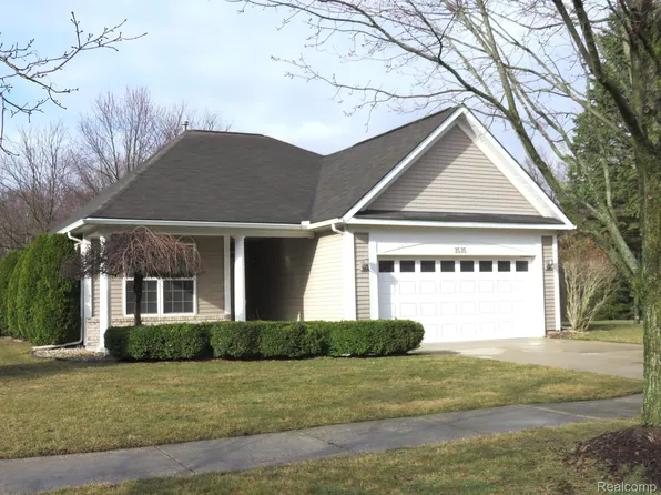 3535 Riverside Dr, Auburn Hills, MI 48326