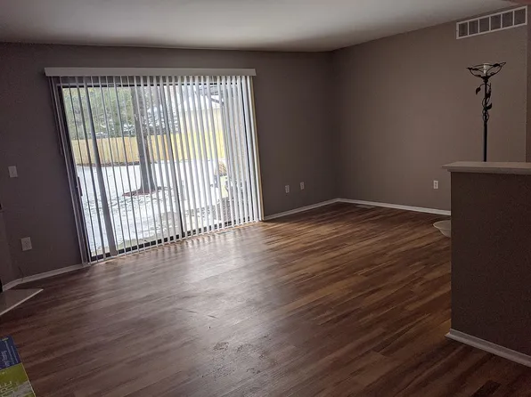 1125 Indianwood Trl #1, Walled Lake, MI 48390