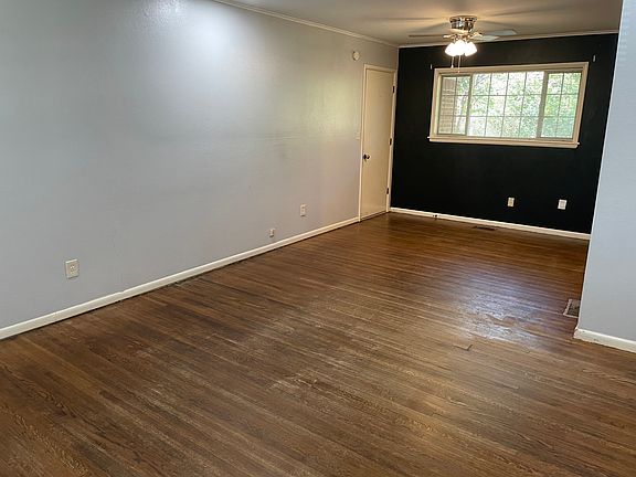 Living room/dining room