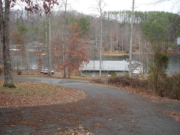 5th image of 444 Laurel Lake Cir