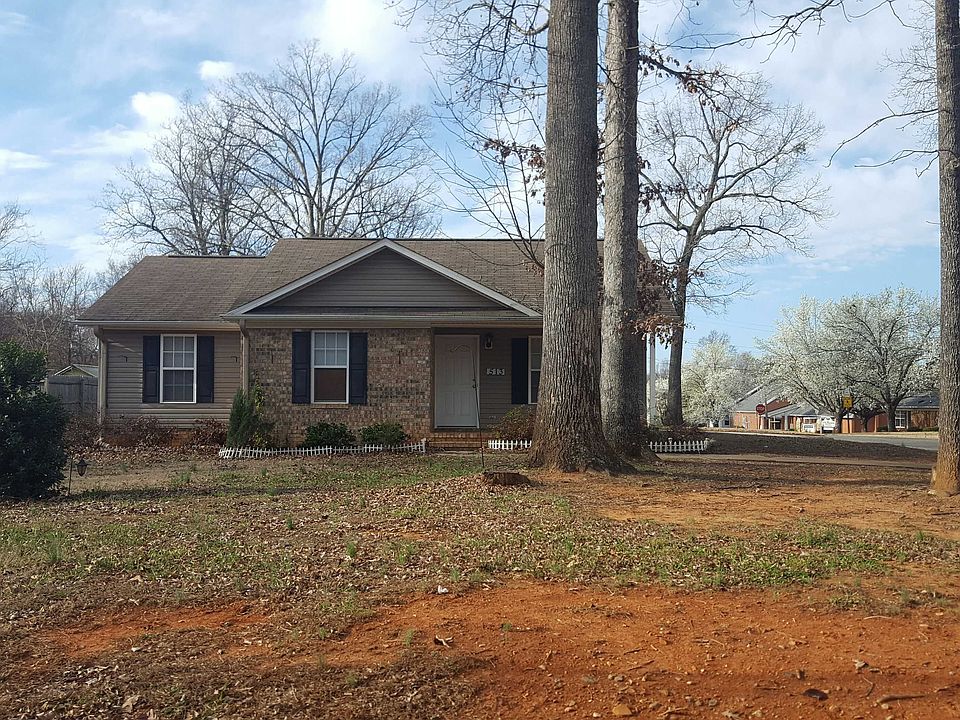 1st image of 513 Minneola St