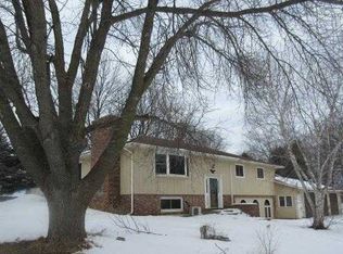18684 235th St, Hutchinson, MN 55350
