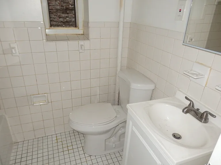 517 W 48th St #3RW — Photo 6