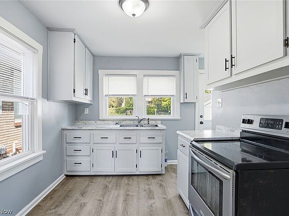 5th image of 2326 Verneva St