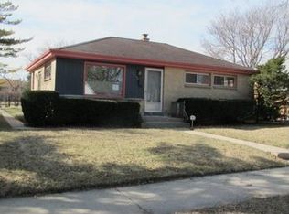 7805 W Luscher Ave, Milwaukee, WI 53218