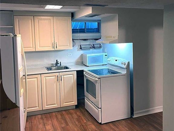 5th image of 20 McNairn Ct #Basement
