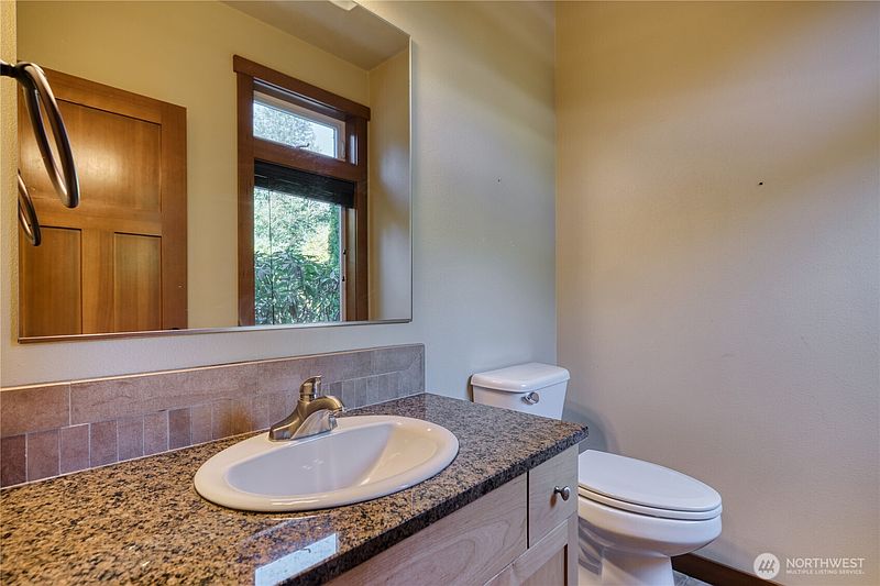5th image of 1307 Pelican Pl #C
