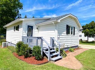 657 Baltic St, Conneaut, OH 44030