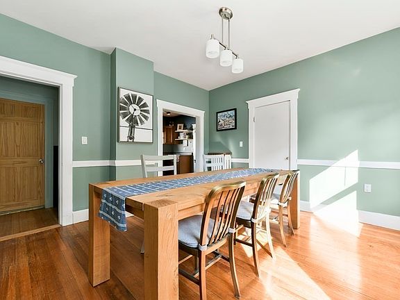 3rd image of 266 Vermont St #2
