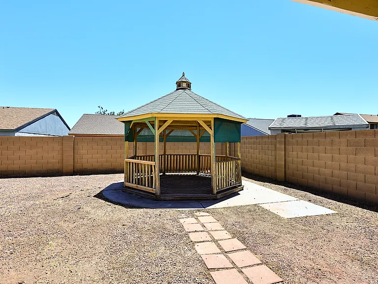 8935 W Windsor Ave — Photo 40