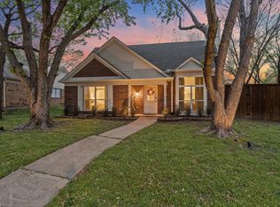 2245 Villawood Ln, Garland, TX 75040