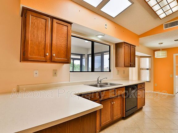 5th image of 18007 N 137th Dr