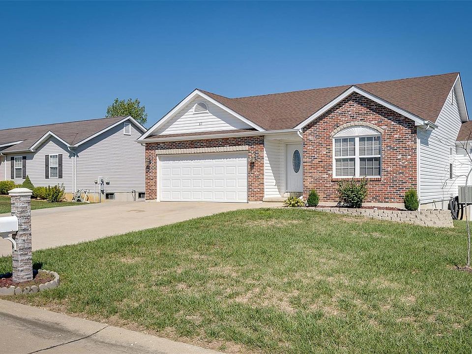 1st image of 61 Meadowstone Dr