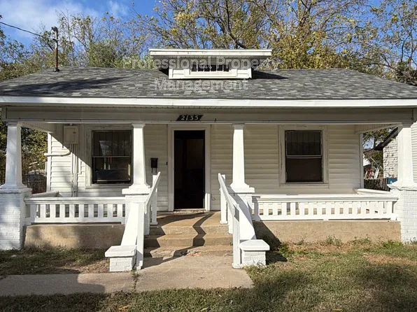 2135 W Elm St, Springfield, MO 65806