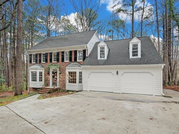 10704 Bexhill Dr, Cary, NC 27518