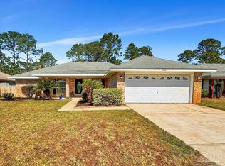 9656 Parker Lake Cir, Navarre, FL 32566