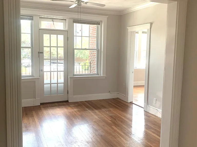 339 S Huntington Ave #6 — Photo 2