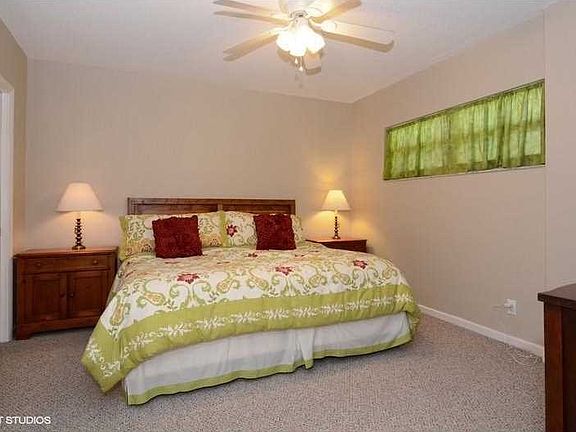 5th image of 710 N Ocean Blvd #10