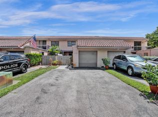 20607 NE 7th Ct, Miami, FL 33179