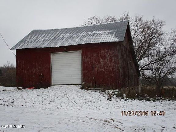3rd image of 687 S Oceana Dr