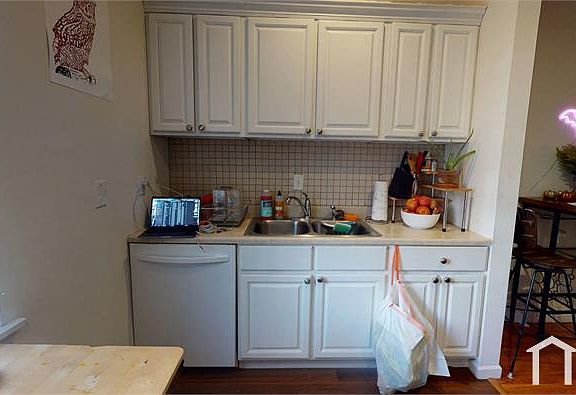 3rd image of 1739 W Berks St #B