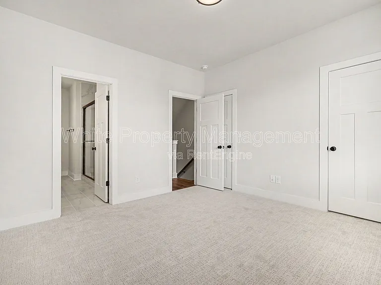 2146 N Graham St — Photo 12