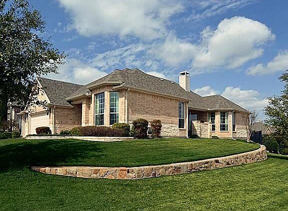 2nd image of 718 Mustang Dr