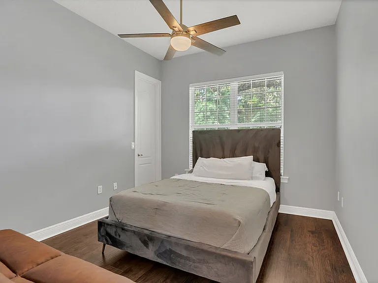 11 N Forest Ave #3 — Photo 18