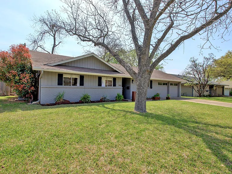 1903 Teakwood Dr — Photo 26