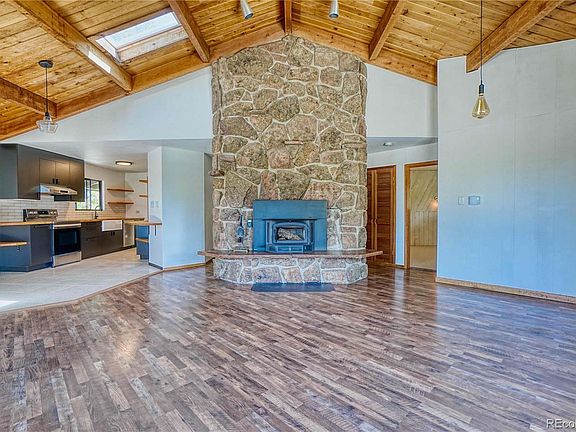 4th image of 96 Ponderosa Drive