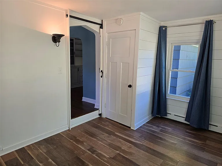 249 W Buell Rd E — Photo 59