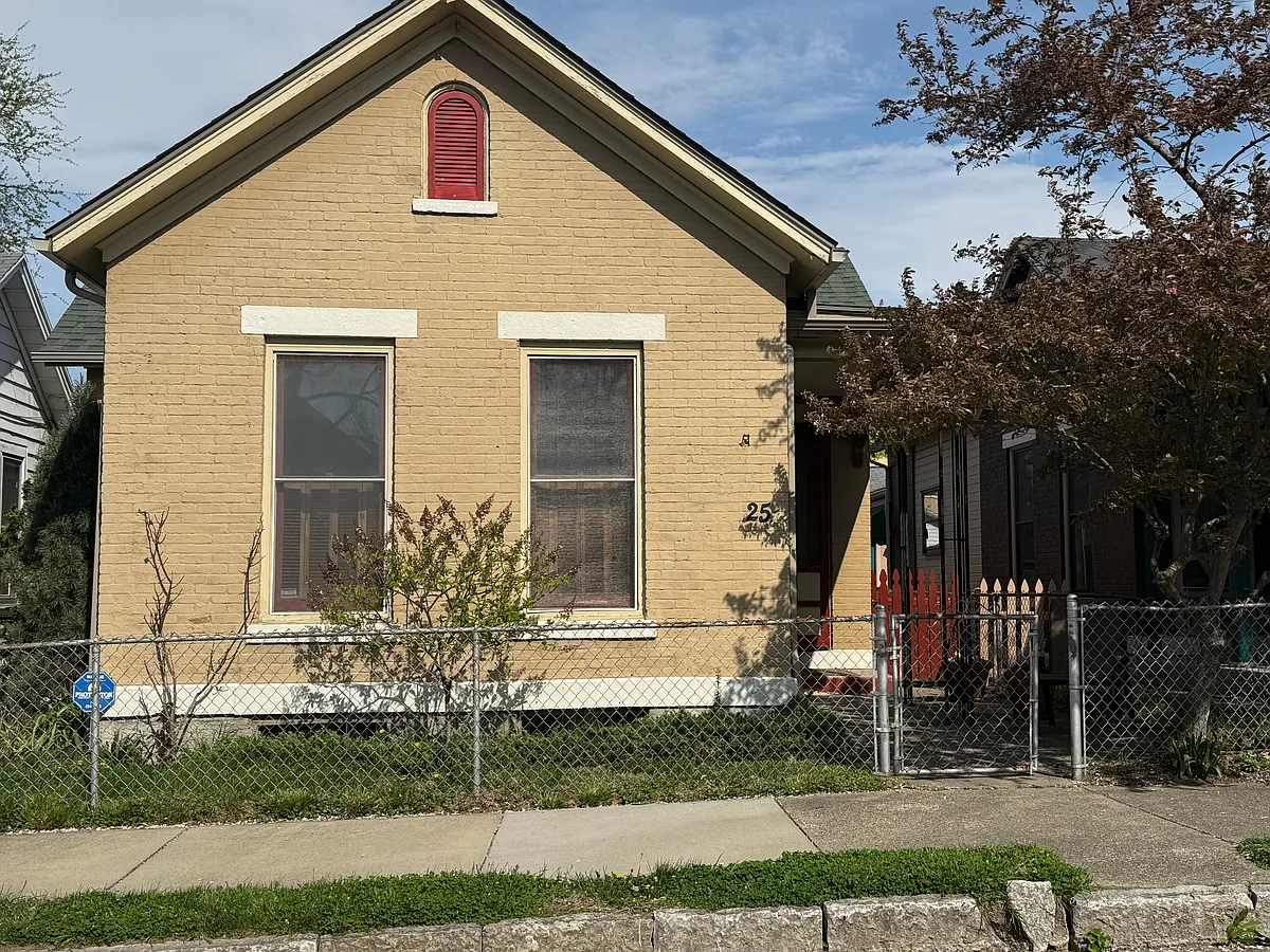 Building Photo - 25 Garret St